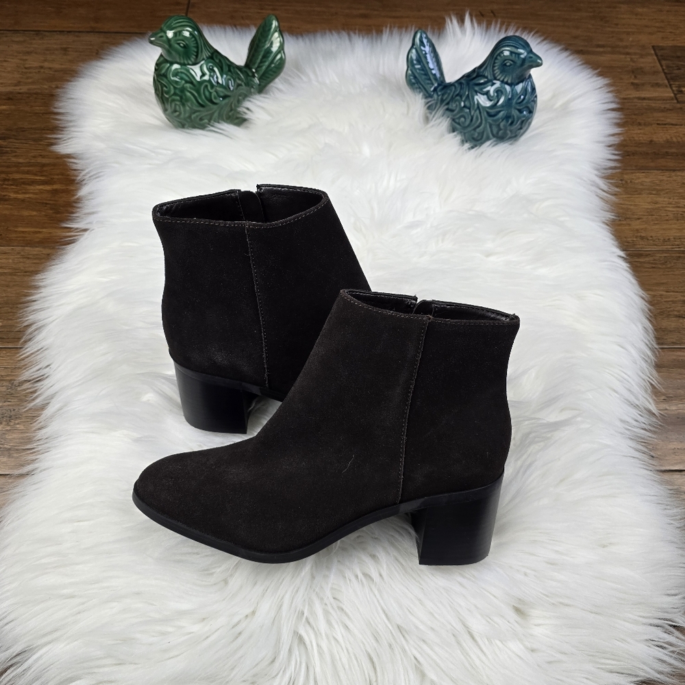 Vince Camuto Dark Brown Leather Bootie Size 9